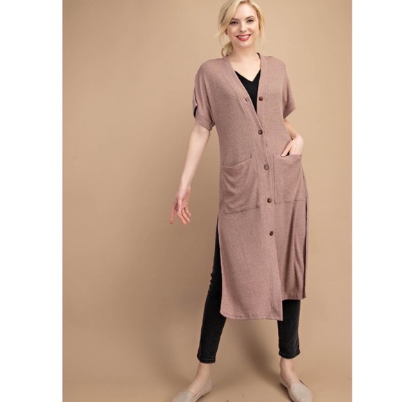 Zizyme Sweaters - •BOUTIQUE• Two Tone Ribbed Button Down Cardigan
